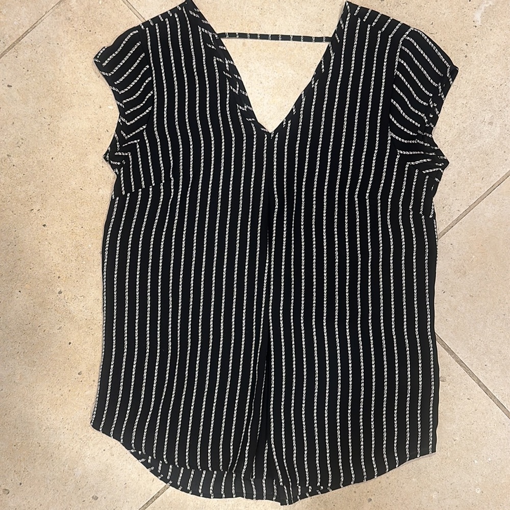 Nordstrom- Halogen size small V-neck, black and white nautical rope blouse